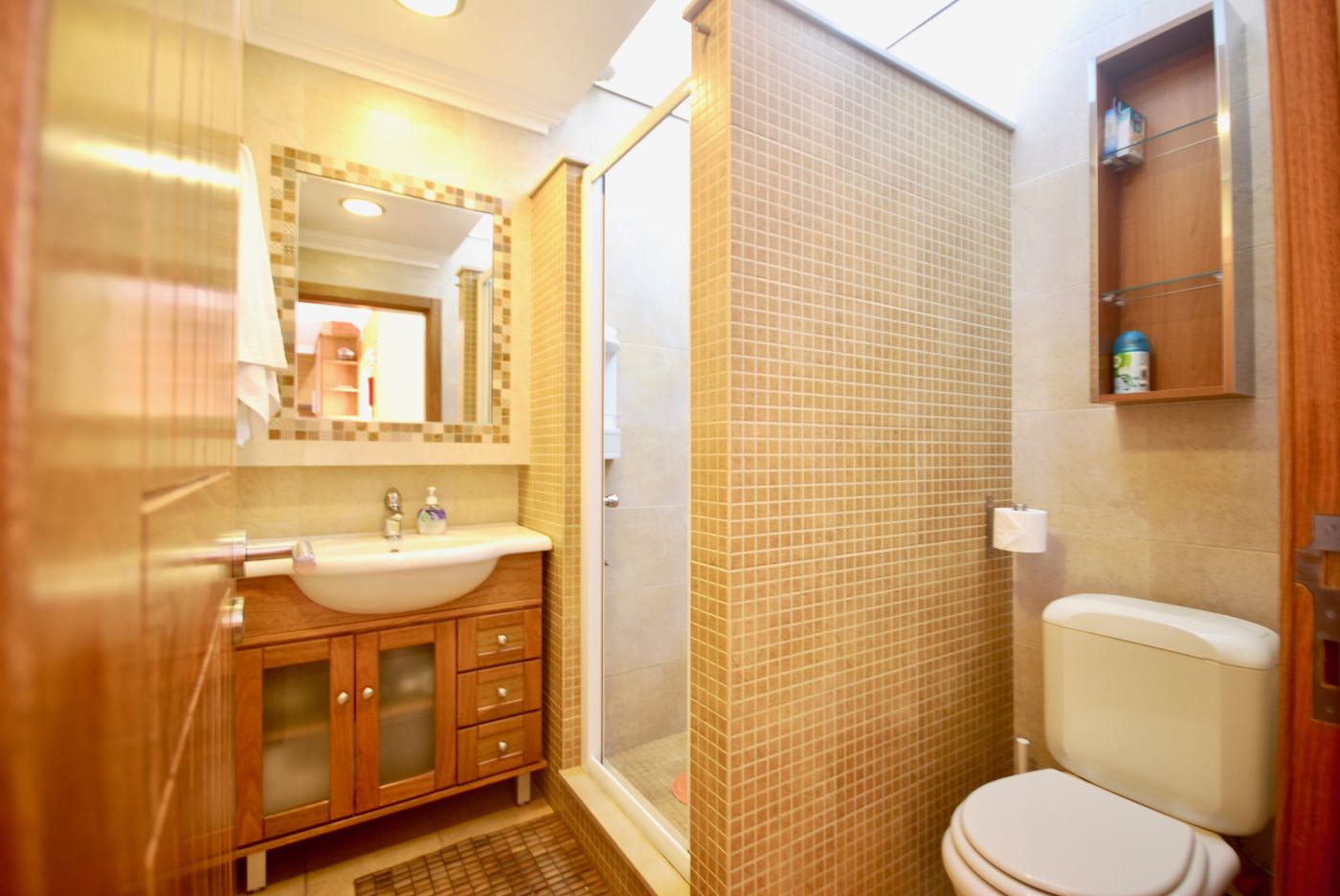 Laura_House photo 24